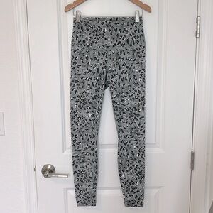 Varley Leopard Cheetah Print Leggings Small Gray Green Black White Animal Print